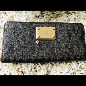 Michael Kor wallet